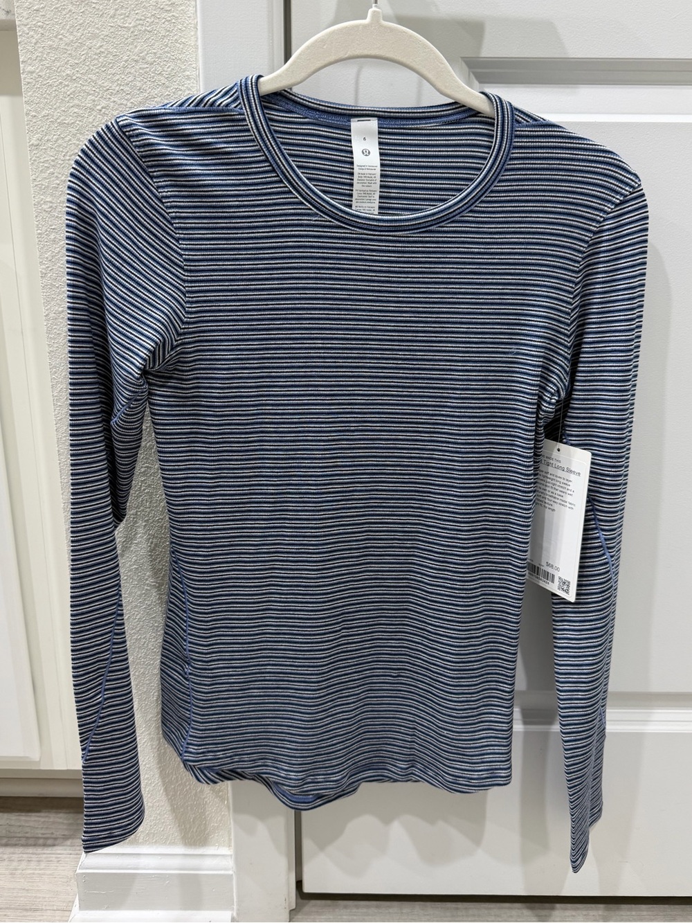 Lululemon Hold Tight Long Sleeve Surround Stripe Prep Blue Coconut Size 6 BNWT